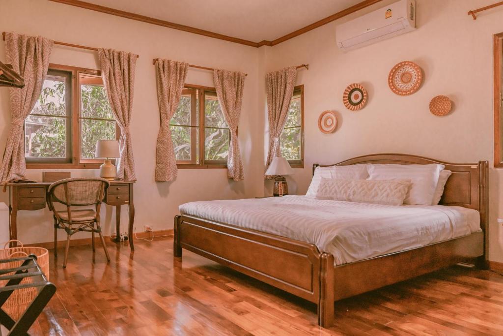 The Hideaway Village photo 2