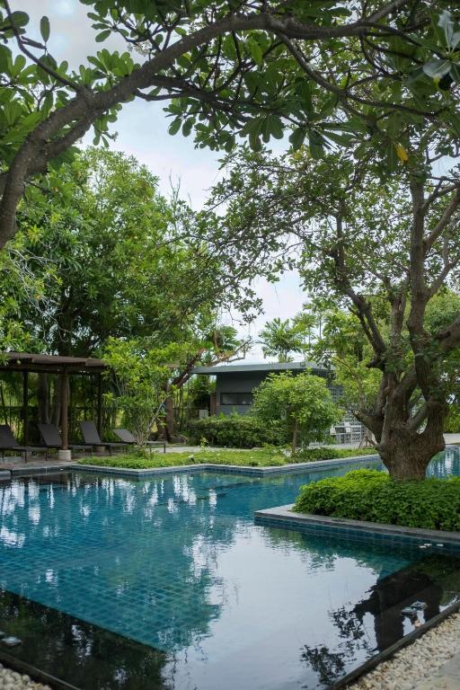 20 min from Hua Hin - Tide & Tail 2BR Beachfront Condo Baan Chaan Talay photo 3