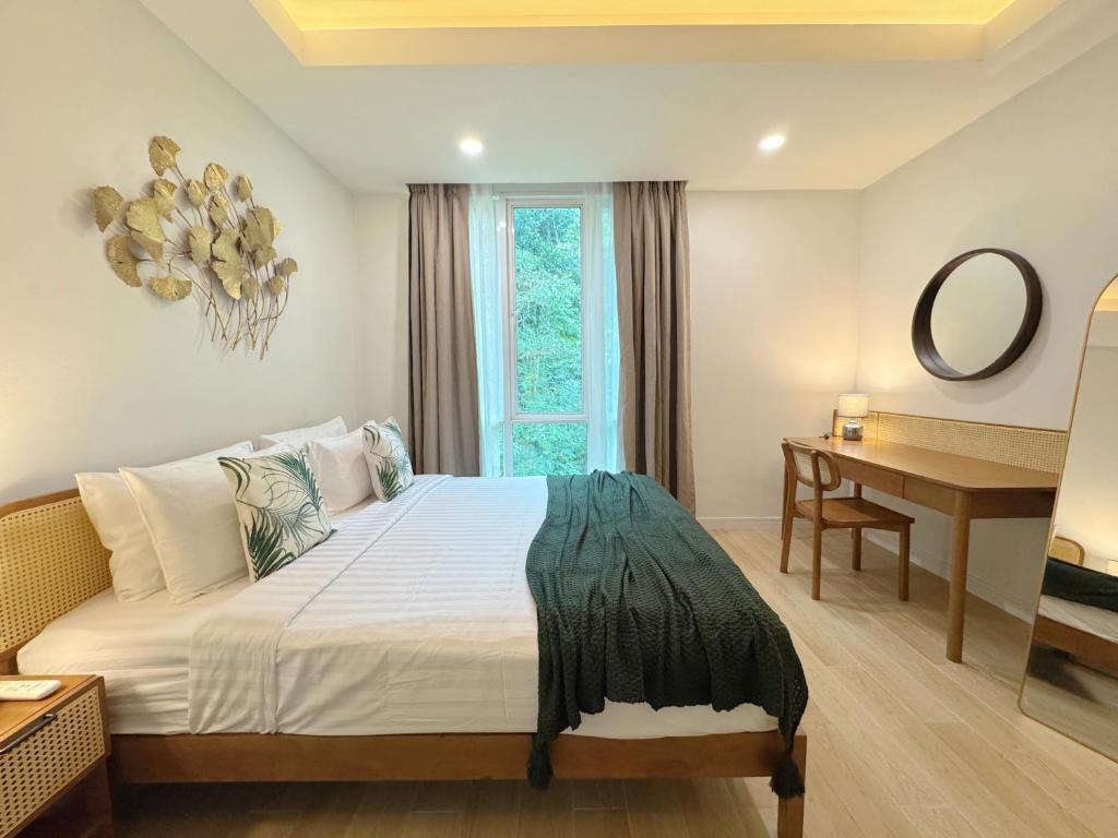 Tropical Living Kamala Hillside — photo 1