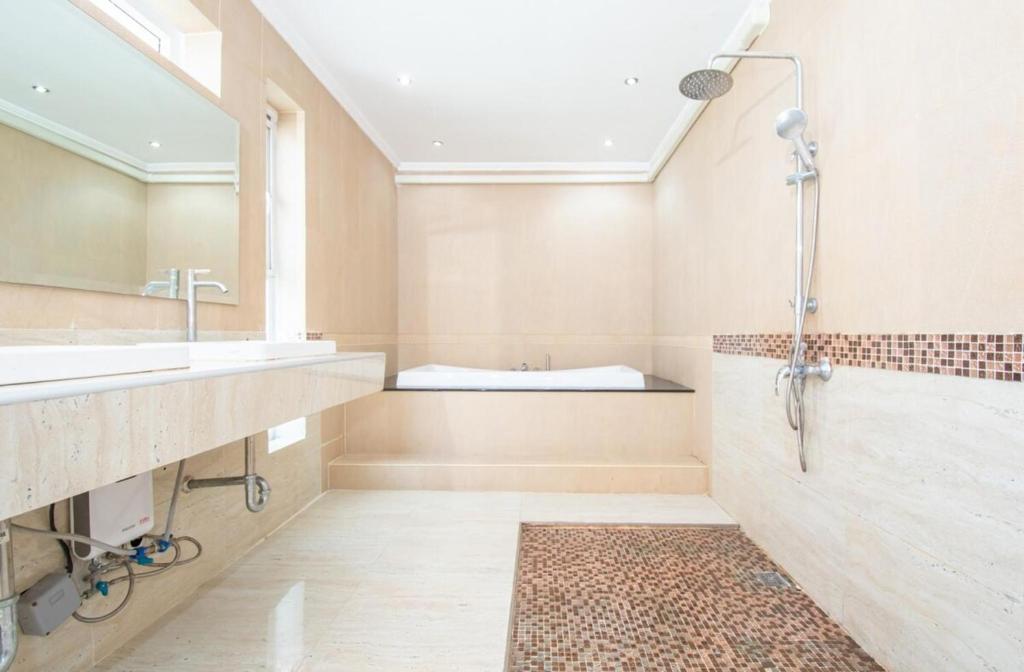 Space Pool Villa photo 3