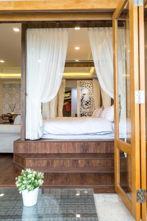 Sandy Beach Condo 17D photo 2