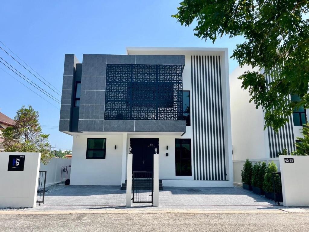 HS3-Hidden Space Private Pool Villa-บางแสน — photo 1