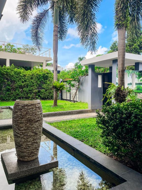 Tropical Haven Villa 4-Bedroom Private Pool Butler Choeng Thale Phuket photo 3