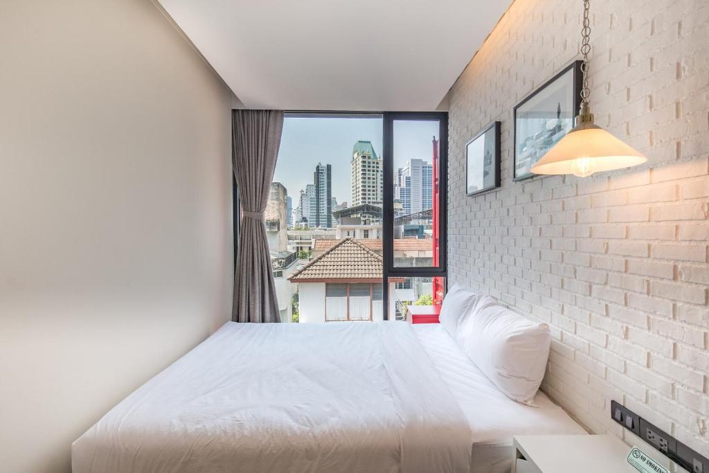Sleep Box Hotel Sukhumvit 22 photo 2