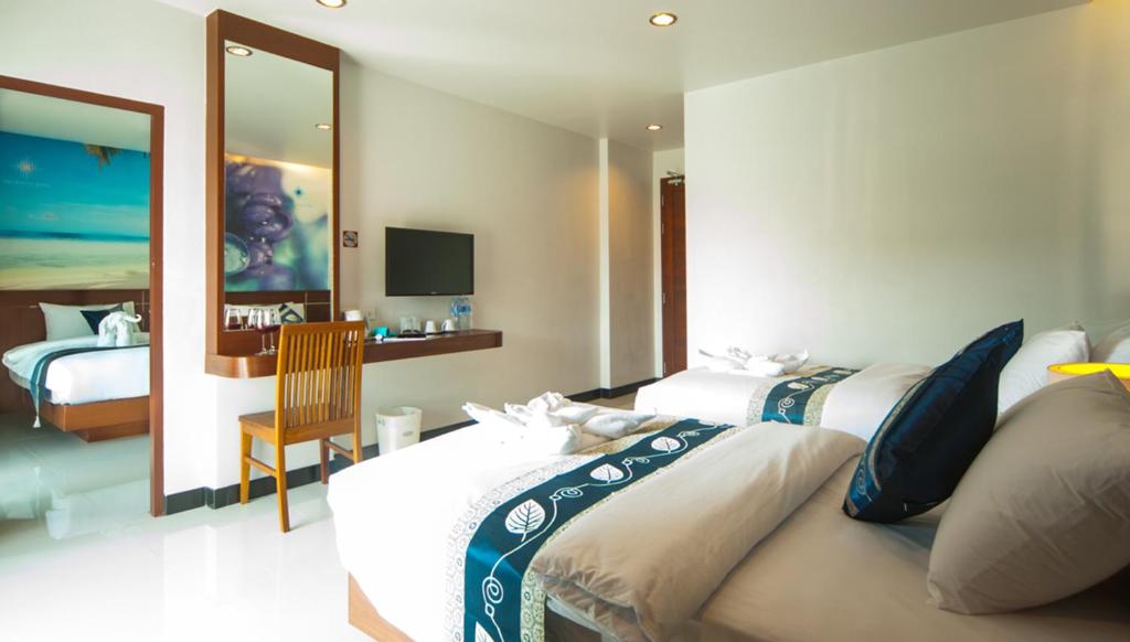 The Crystal Beach Hotel photo 2
