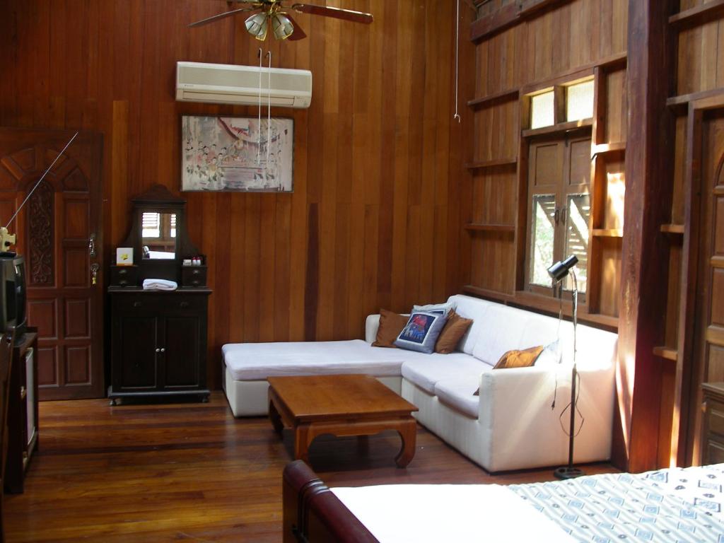 Ruen Thai Rim Haad photo 2