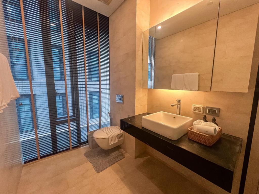 Transquil Residents 65 SQM - Ultra Fast Wifi - Silom photo 3