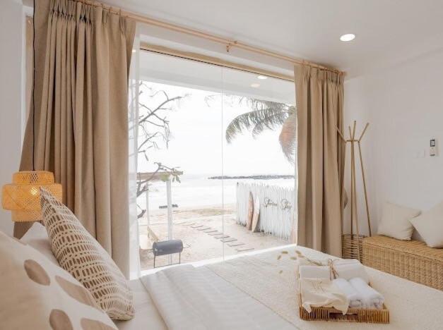 Stories Stay Beachfront Hua Hin พูลวิลล่าหัวหิน ติดทะเล photo 2