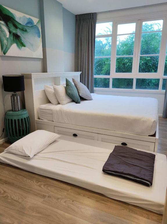 2 Bedroom Summer Huahin Condominium photo 2