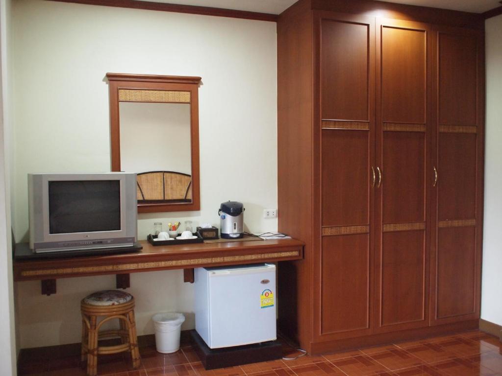 Roongruang Hotel photo 3