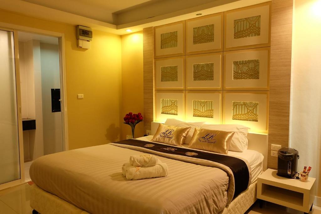 The Luxury Residence photo 2