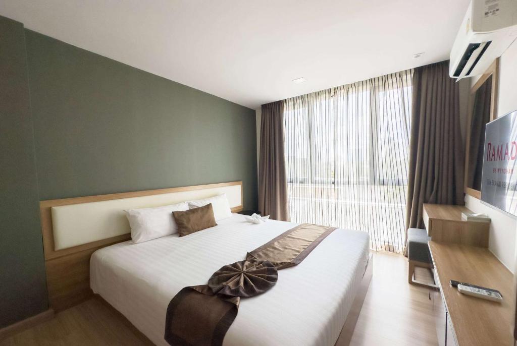 Ramada Tenn Ekamai photo 2