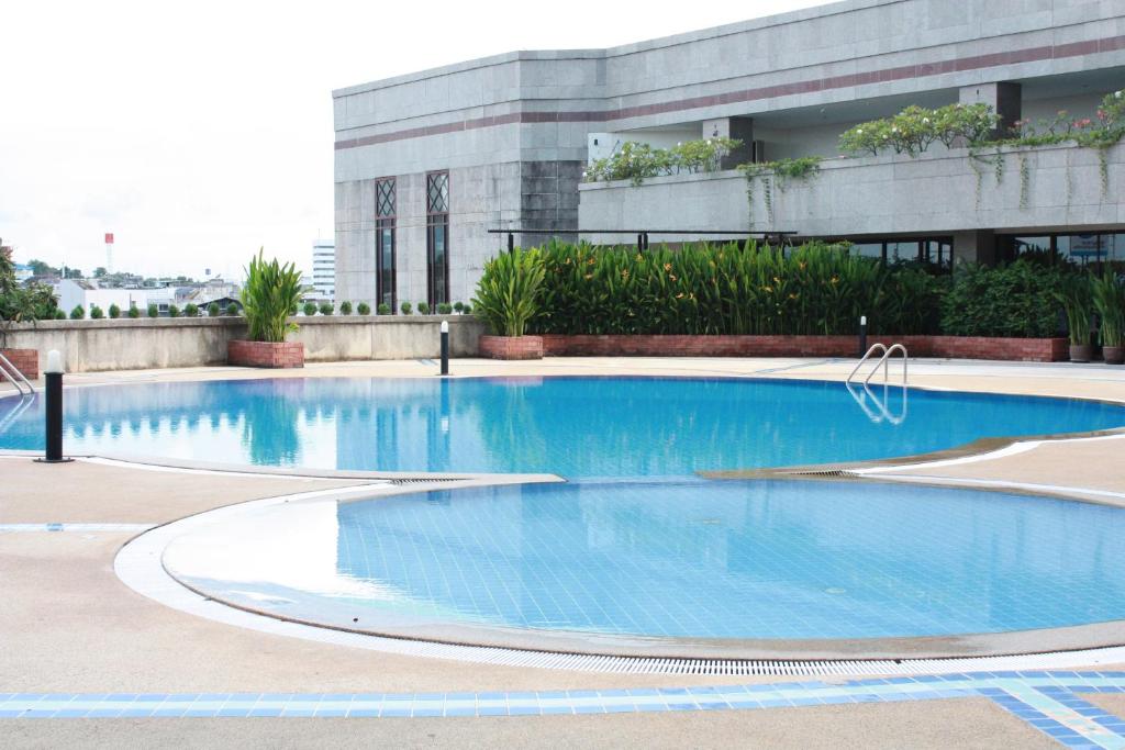 Thumrin Thana Hotel photo 3