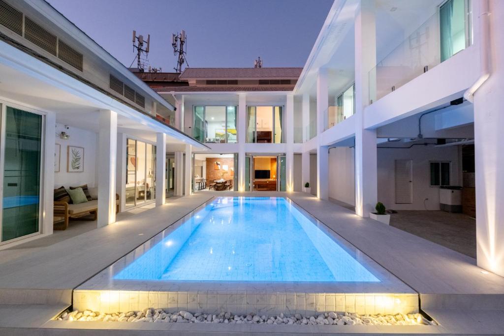 White Pool Villa Chiangmai — photo 1