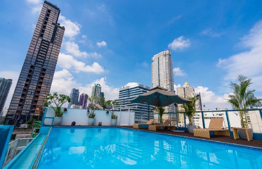 Sapphire Hotel Silom Bangkok — photo 1