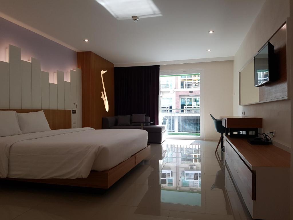 The Whisper Hotel photo 2