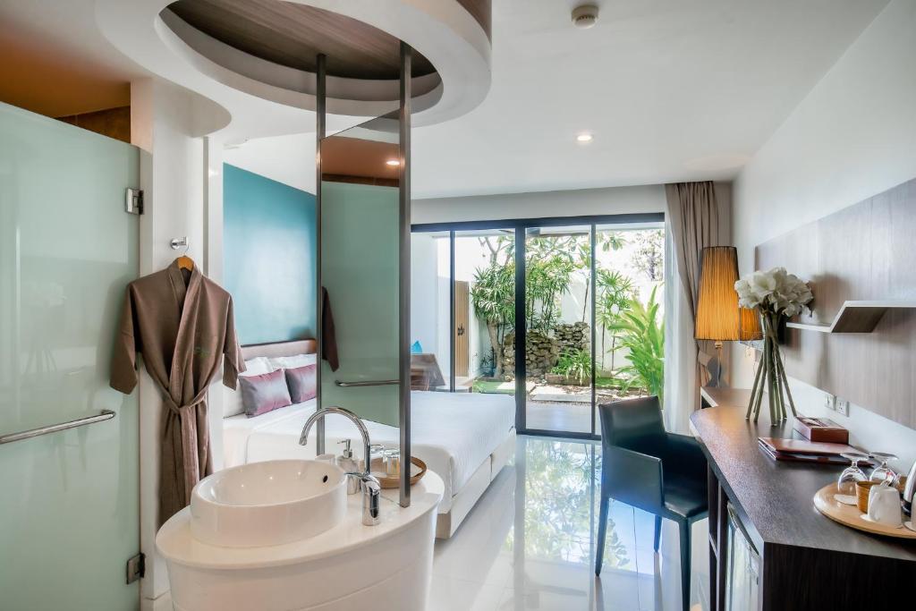 The Pago Design Hotel Phuket-SHA Plus photo 3