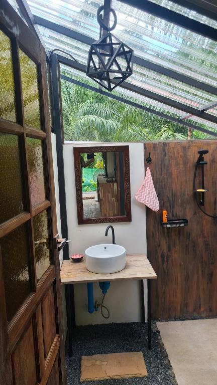 Tee Bungalow in the jungle photo 3