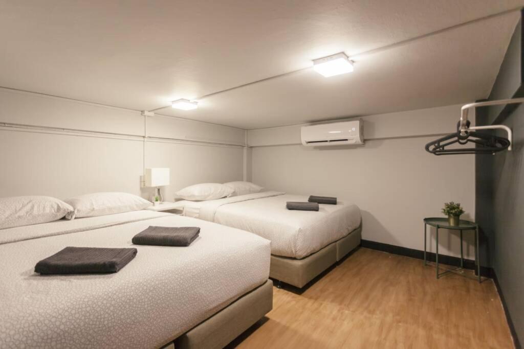 S1 Large Duplex Silom 3 Beds photo 2
