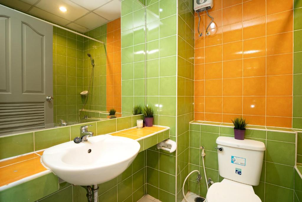 181 Ekkamai Apartment photo 3