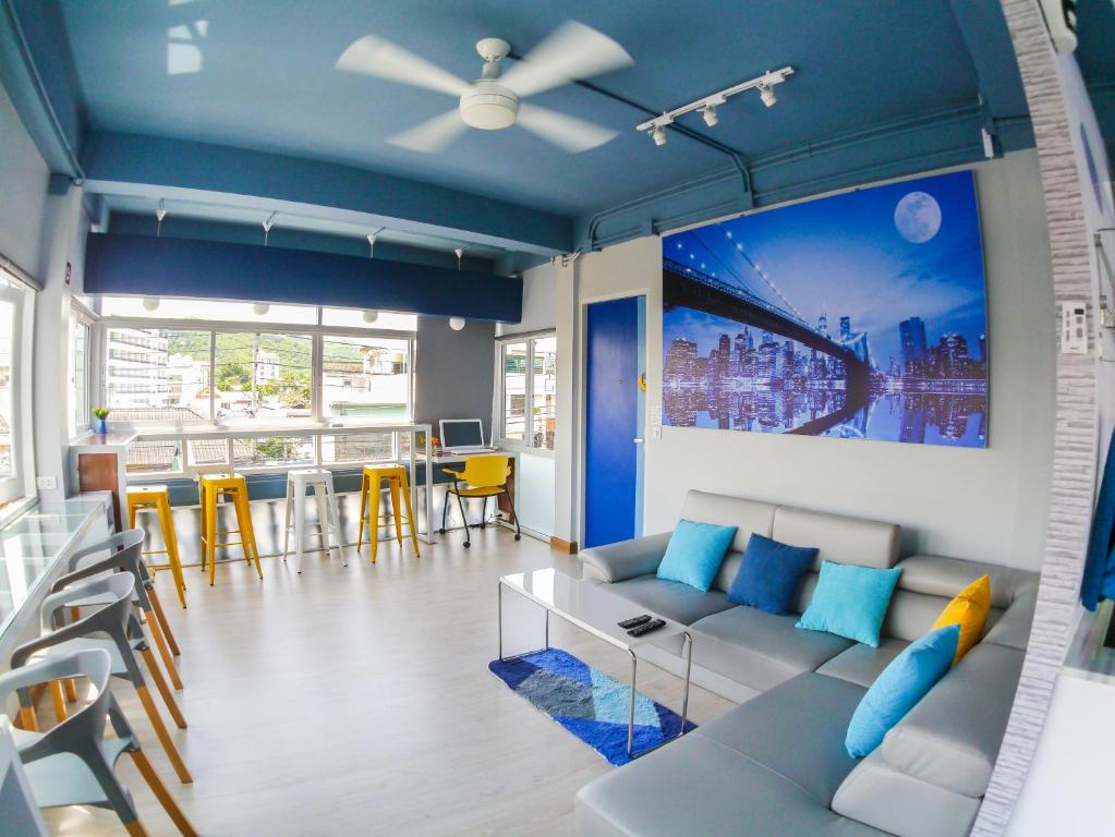 The Moon Hostel Huahin photo 2