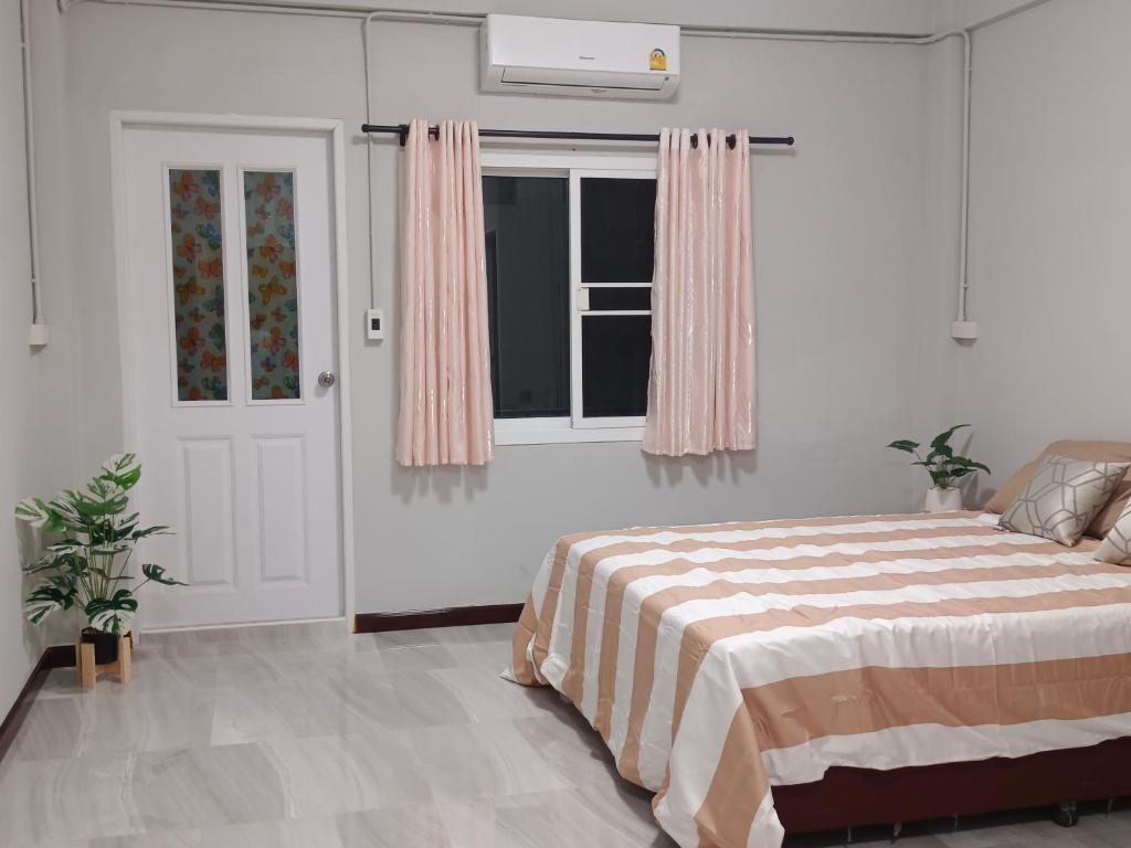 The little home photo 2
