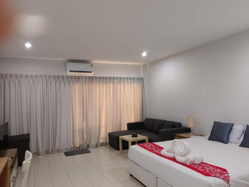 Sunshine Guesthouse Nanai Patong photo 2