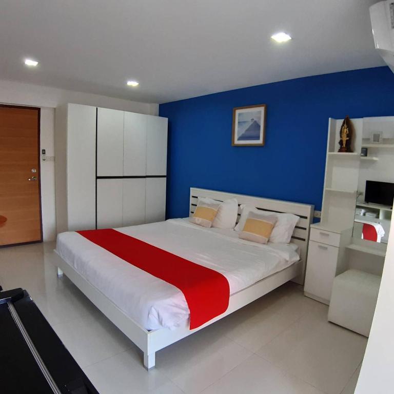SLT Apartment Bangkok photo 2