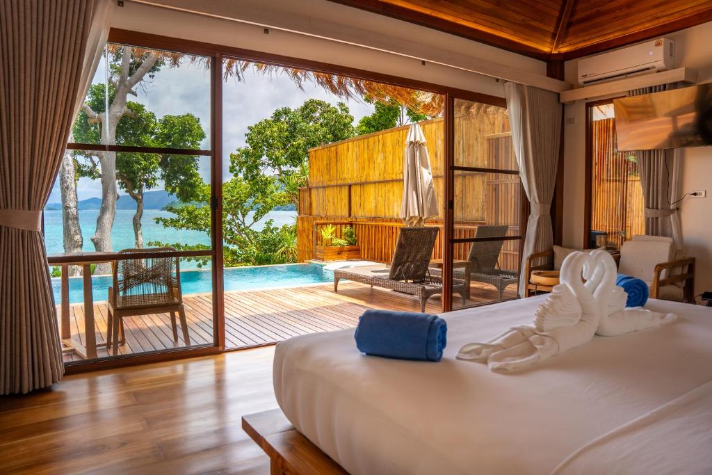 Ten Moons Sunset Villas photo 2