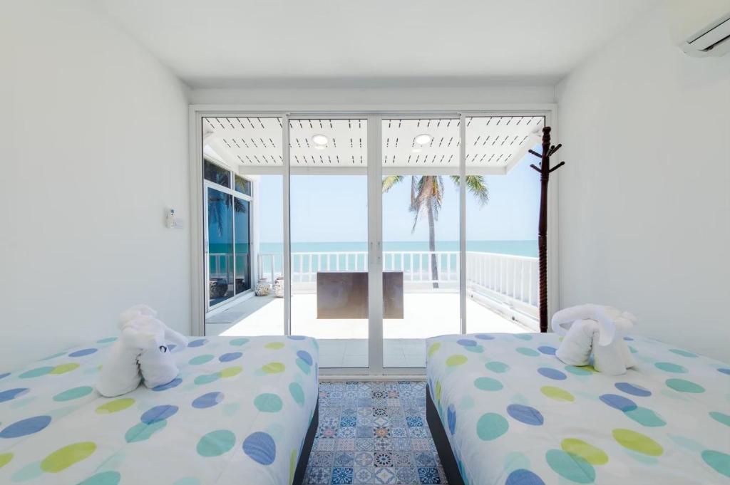 TheSkyCozy Beachfront photo 2