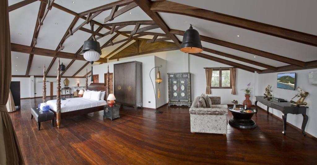 Royal Majestic Grand Thai Villa photo 2