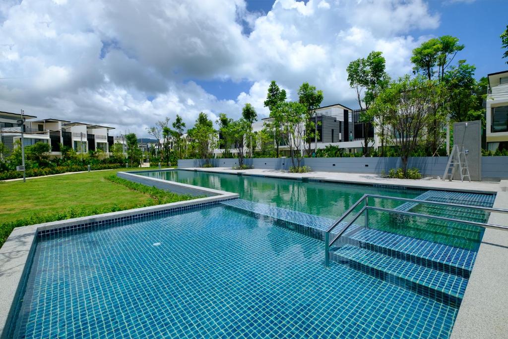 Spacious 3bd Townhouse in Laguna park photo 2