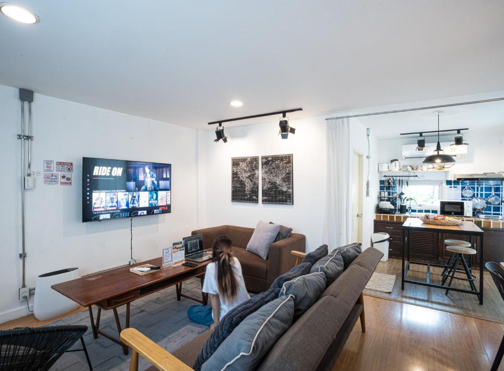 2 Bedrooms 1 living room near Old City — photo 1