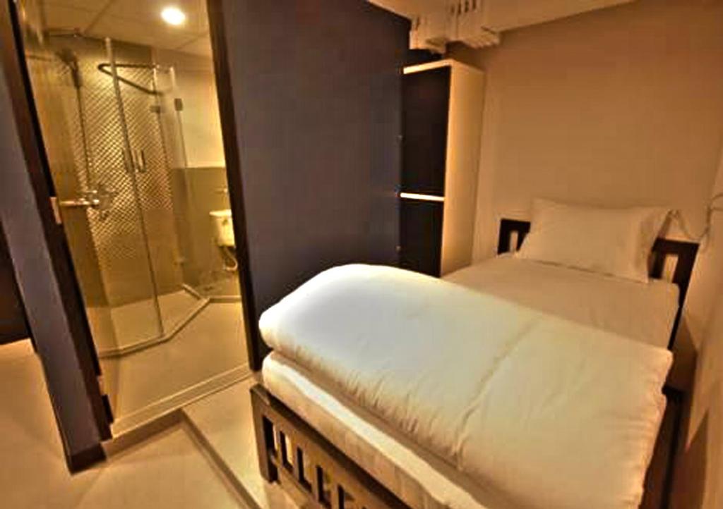 The Blocks Hostel Sukhumvit 10 photo 3
