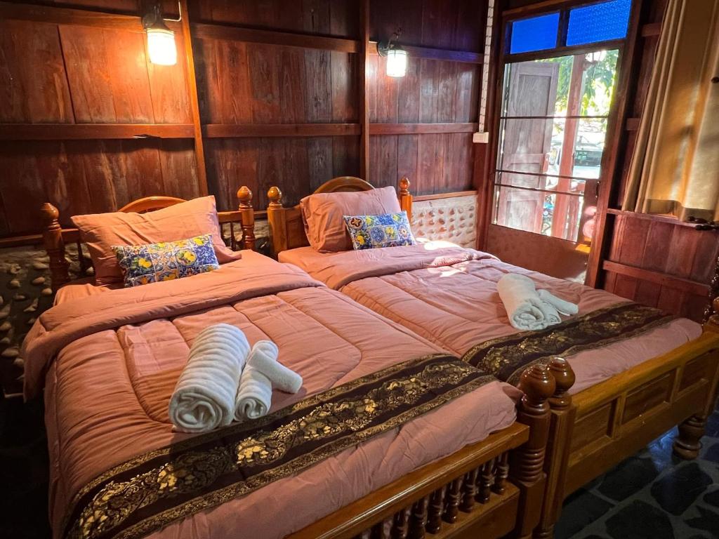 Riverside Retreat Sukhothai Guest House photo 2