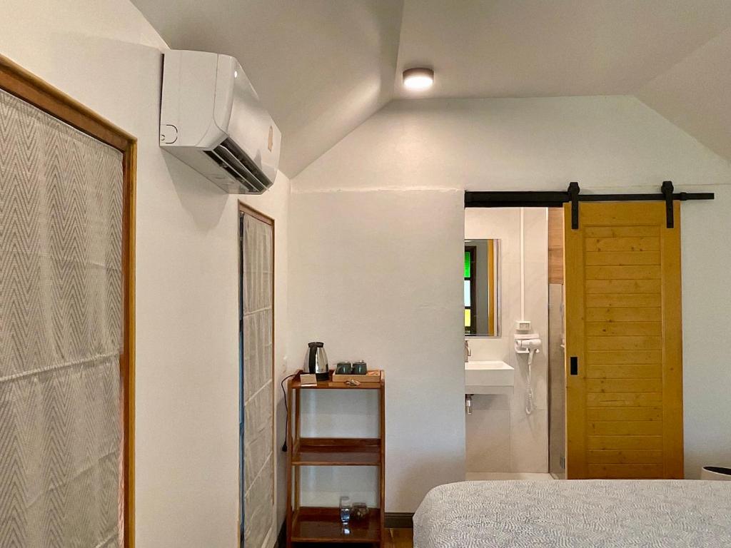 TipThong Hut photo 2