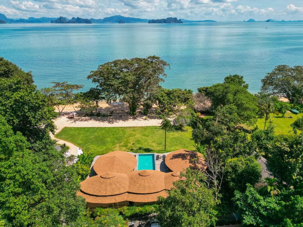 Touch Beachfront Pool Villa Koh Yao Noi — photo 1