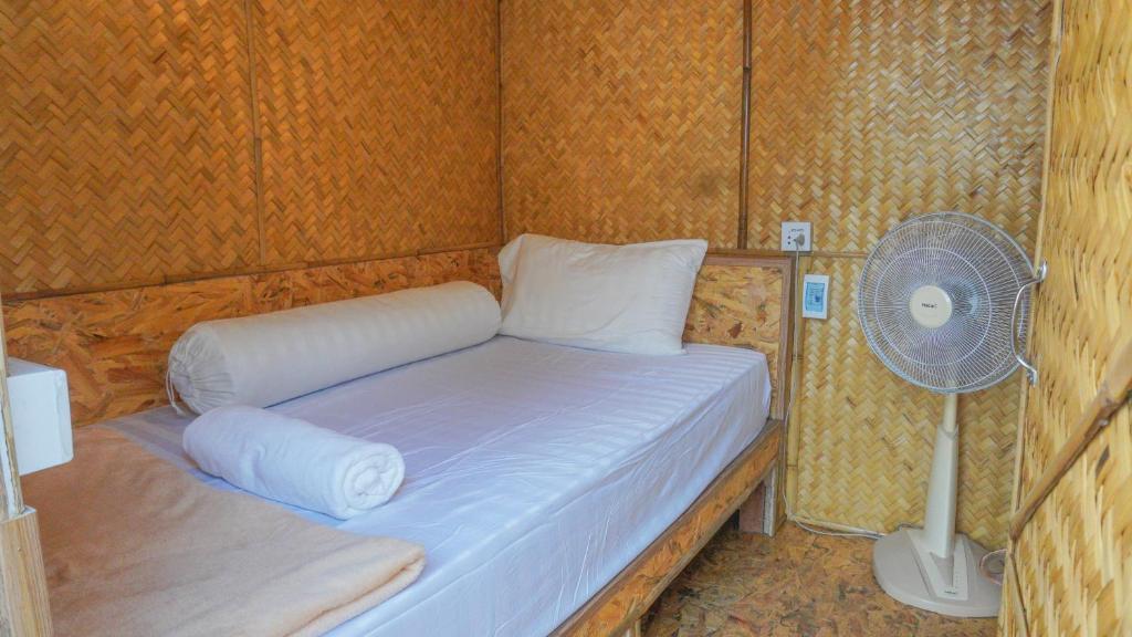 Samui Circus Studio and Ville - Hut Bungalow 1 photo 2