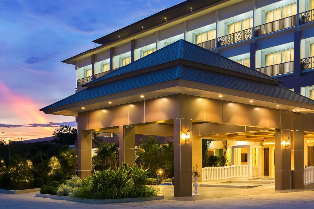 Swan Lake Hotel Sattahip — photo 1