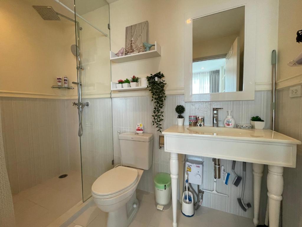 Summer Huahin Condo 506 photo 3