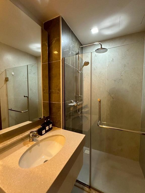 The Astra Condo photo 3