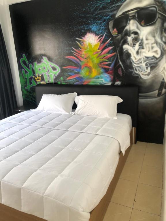 Bonkers Guesthouse photo 2