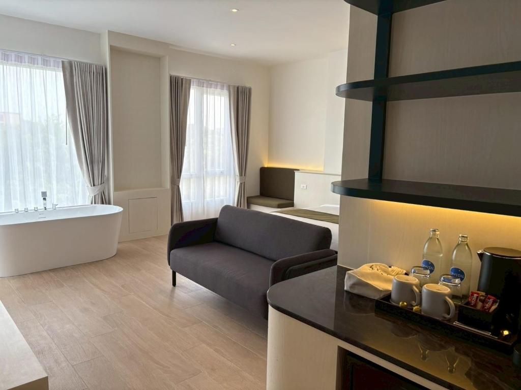 Hotel Whitt Hua Hin photo 3