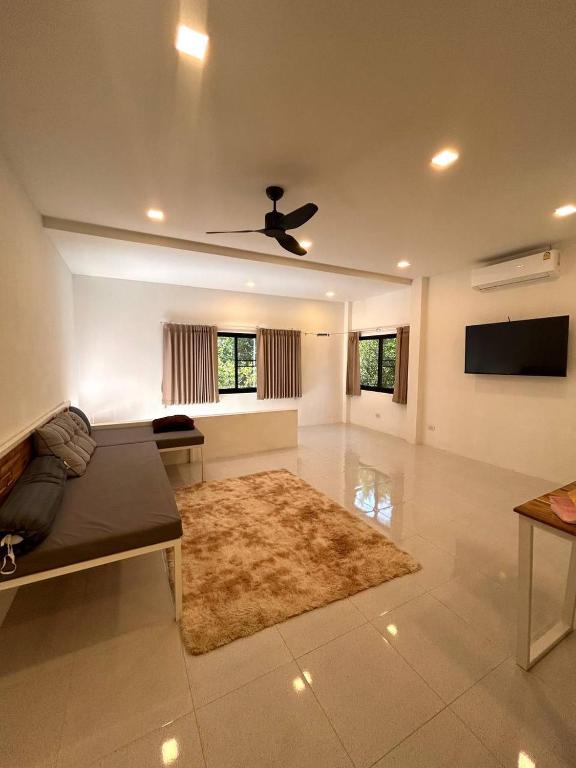 White Villa at the heart of Koh Phangan — photo 1