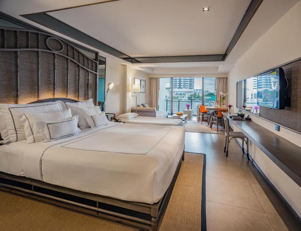 Riva Surya Bangkok photo 2