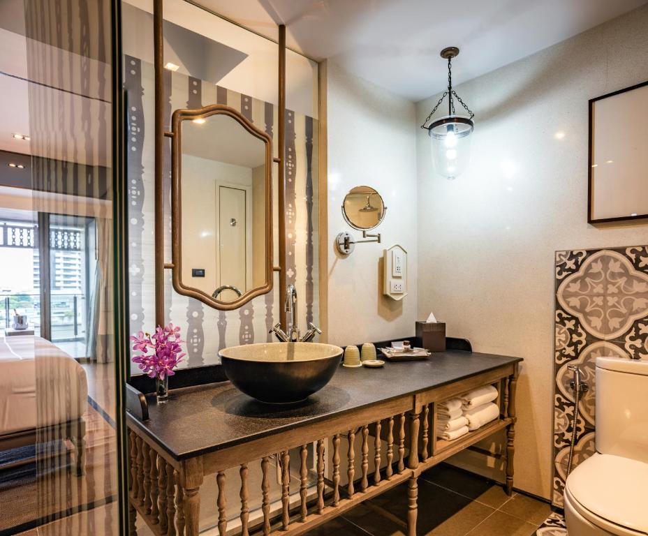 Riva Surya Bangkok photo 3