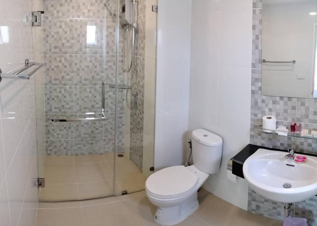 The Lux Ladprao 10 photo 2