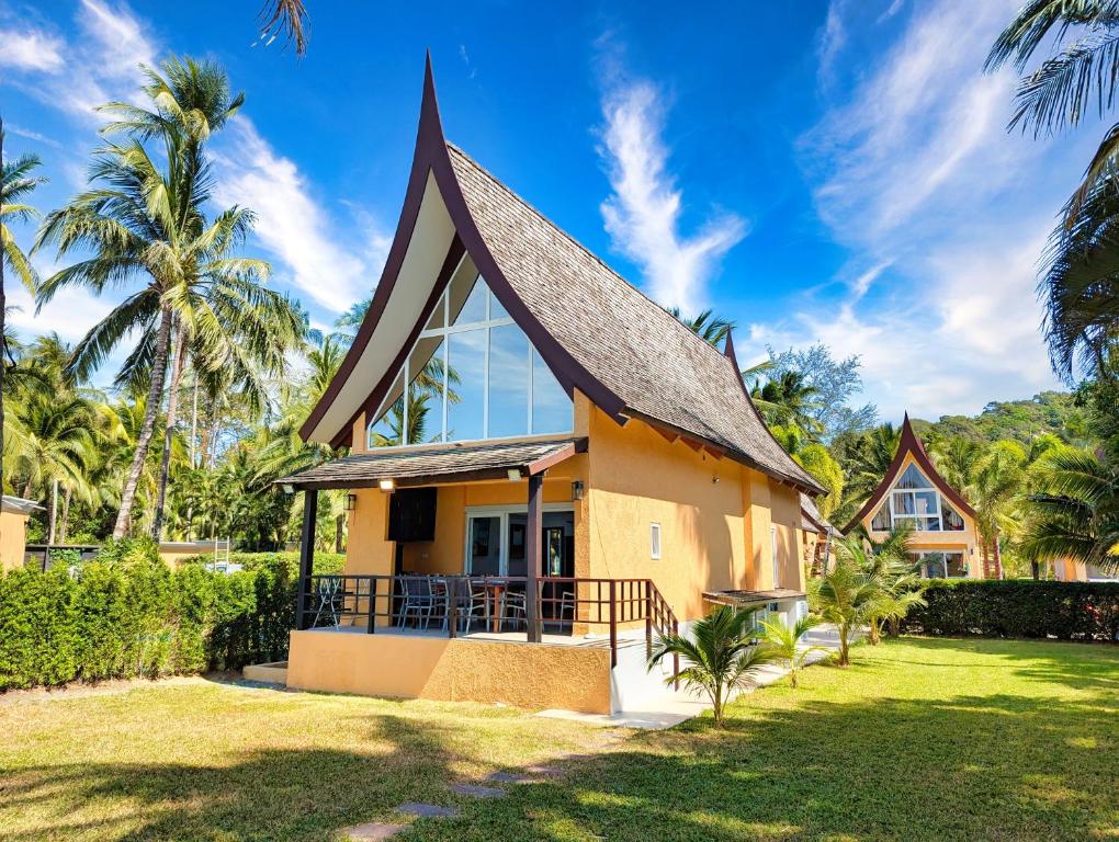 Sand Beach Villa - by KohChangVillas — photo 1