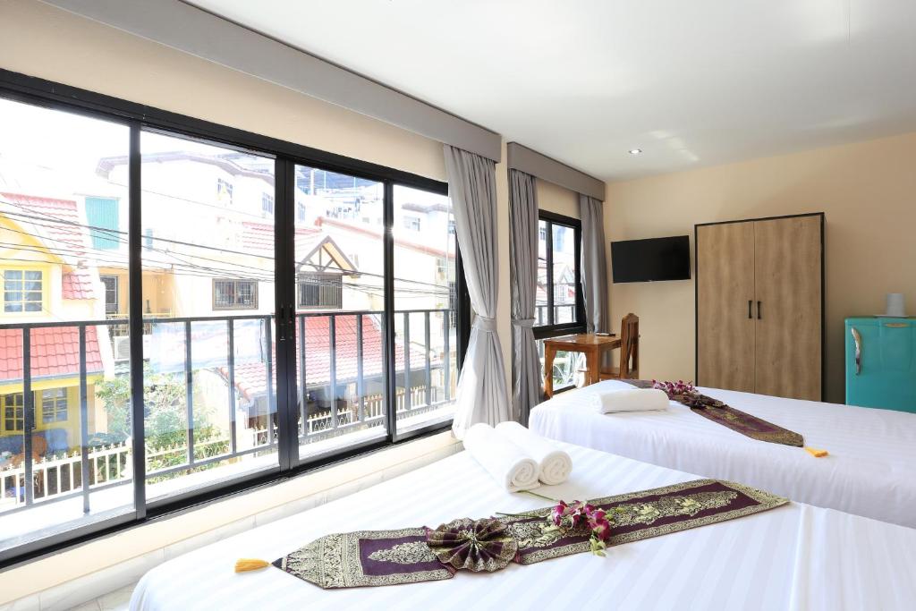 The Siam Guest House - SHA Extra Plus photo 2