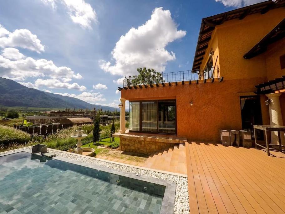 Private Home at Toscana Valley — photo 1